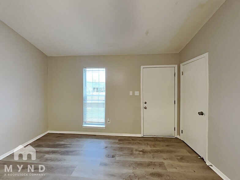 Building Photo - 4912 Summitridge Dr