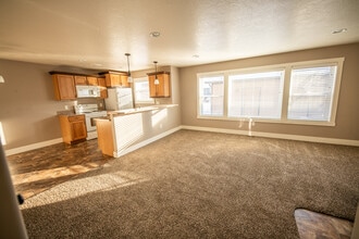 Building Photo - 1112 36th Ave NE