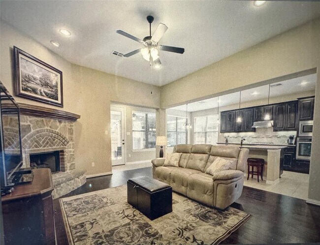 Building Photo - 2414 Sweetwater Ln