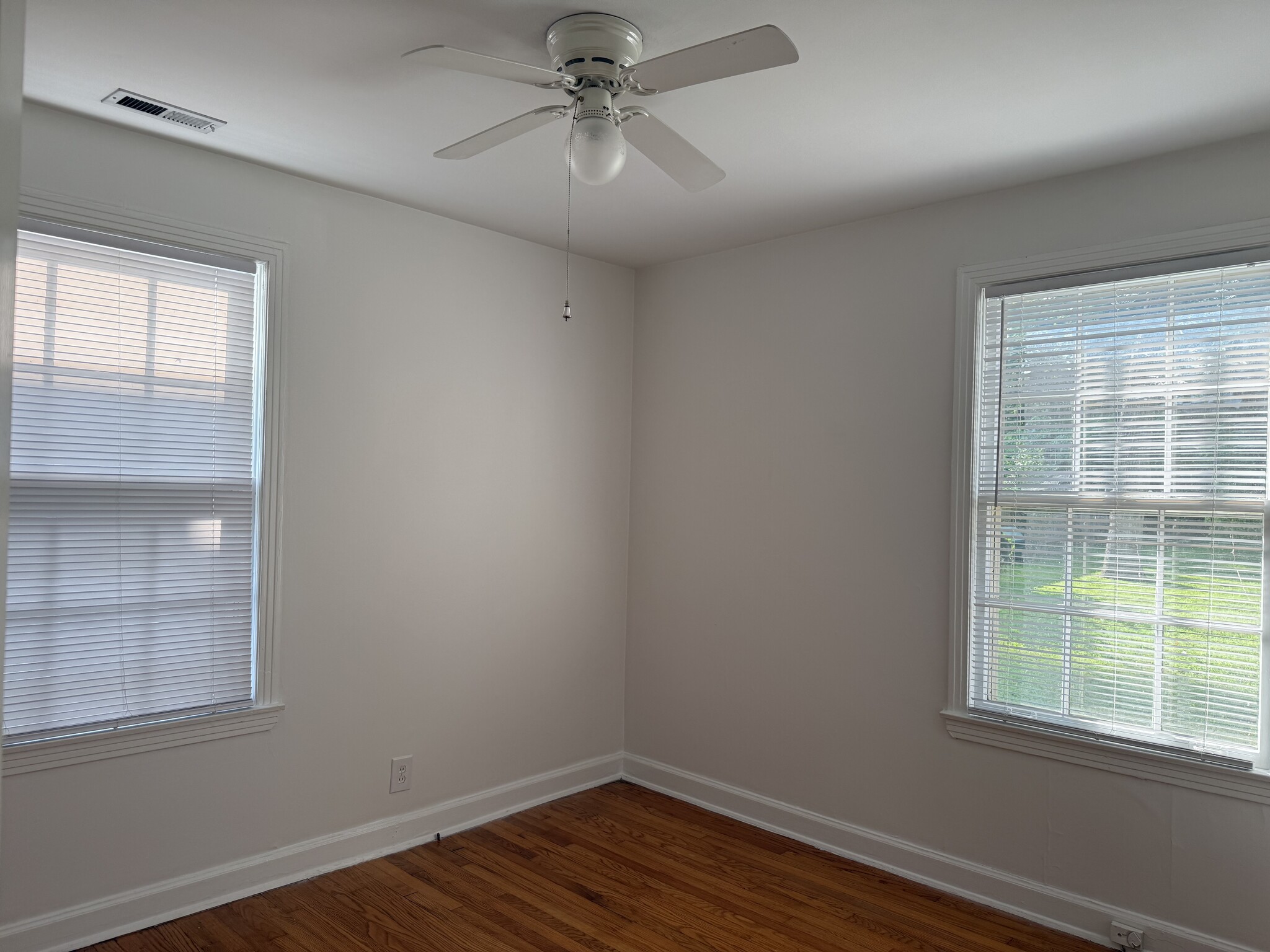 Back bedroom - 5532 Knob Rd