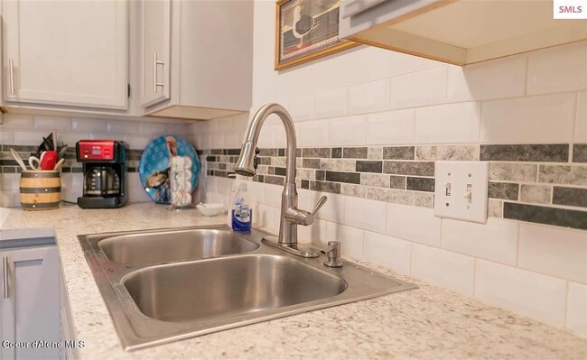 Building Photo - 1821 Spruce St