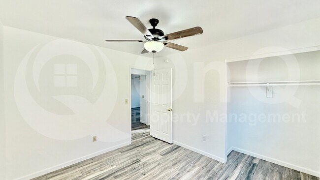 Building Photo - 413 N Flint St