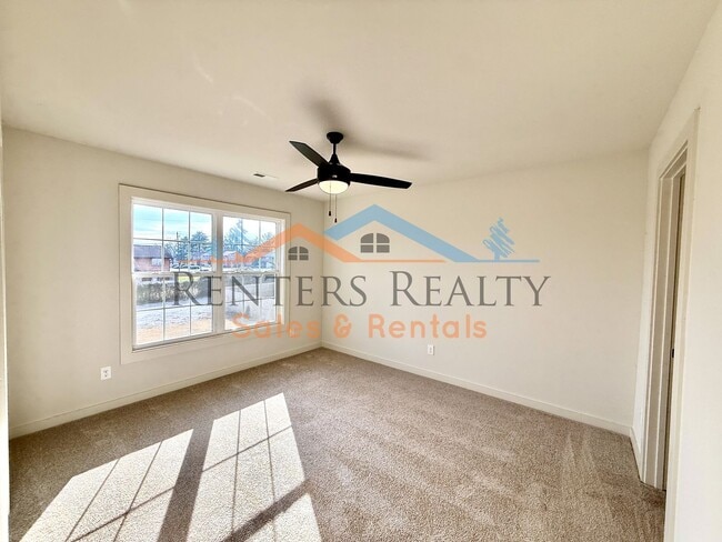 Building Photo - Modern Luxury Townhouse in the Heart of Huntsville