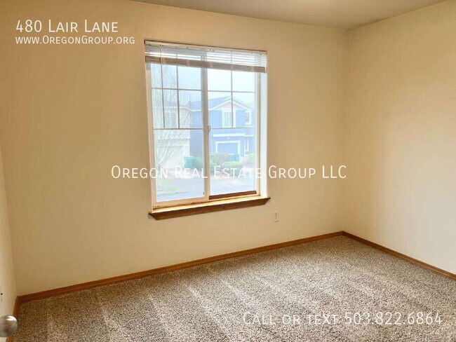 Building Photo - 480 Lair Ln