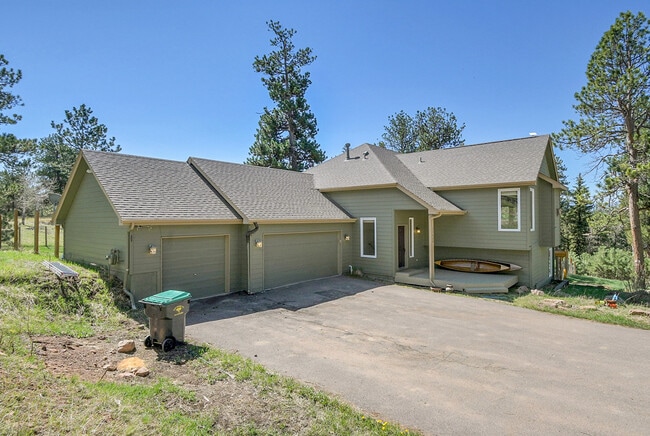 Building Photo - 33628 Berg Ln