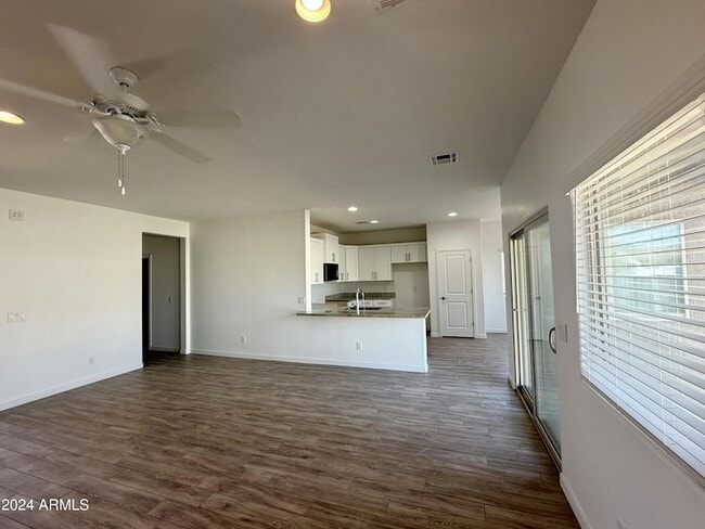Building Photo - 12723 W Carousel Dr