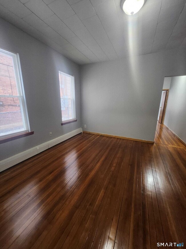 Building Photo - 31 Whitmore St