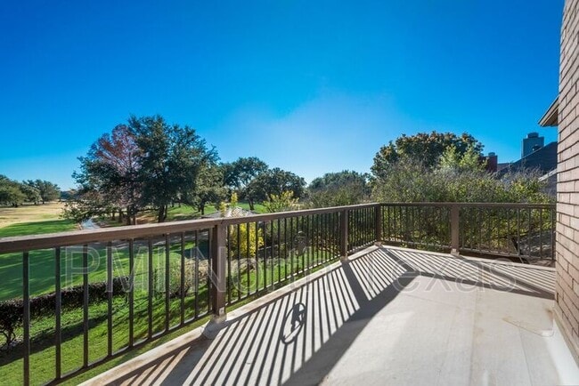 Building Photo - 6000 Charleston Dr