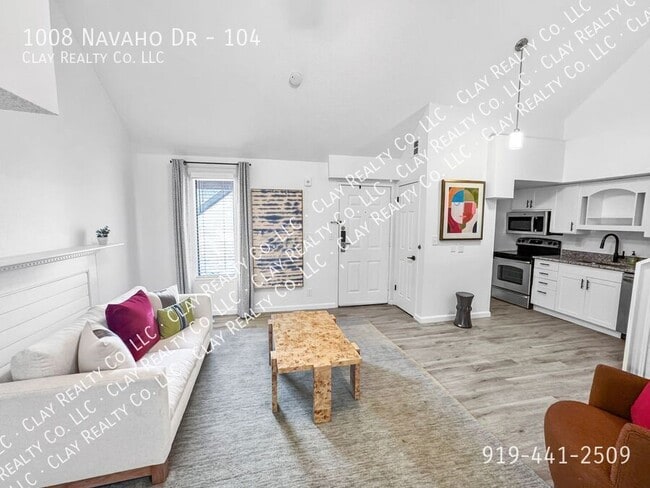 Building Photo - 1008 Navaho Dr