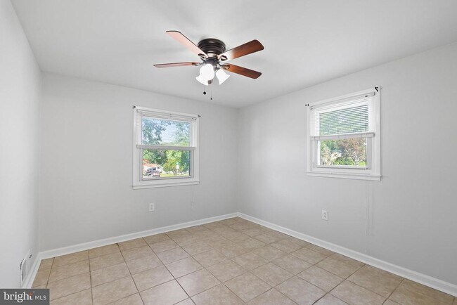 Building Photo - 13724 Lynhurst Dr