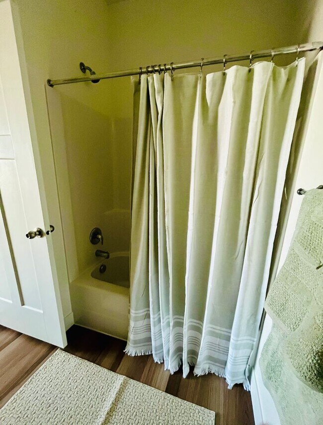 Building Photo - Comfortable 3 Bed / 2 Bath Home Available in Lehi