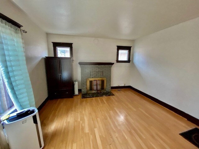 bedroom - 5325 Roosevelt Way NE