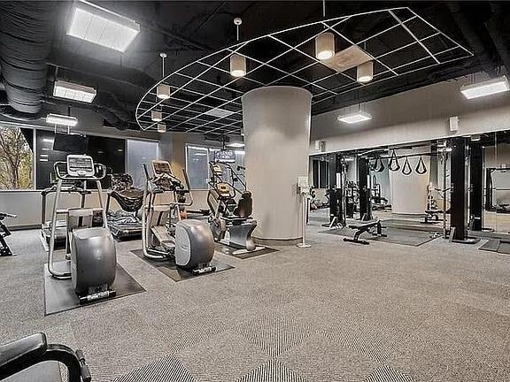 Building Photo - 3338 Peachtree Rd NE