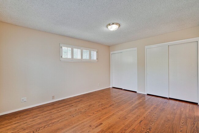 Building Photo - 10534 Deodara Dr