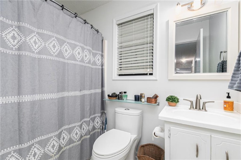 Building Photo - 4065 Maxanne Dr NW