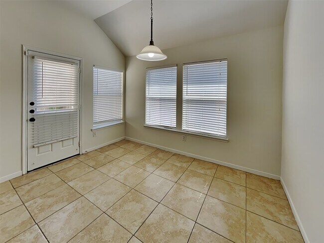 Building Photo - 19215 Mustang Pointe Ln