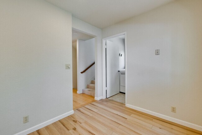Building Photo - Condo Near Cupertino High | Updated Kitche...