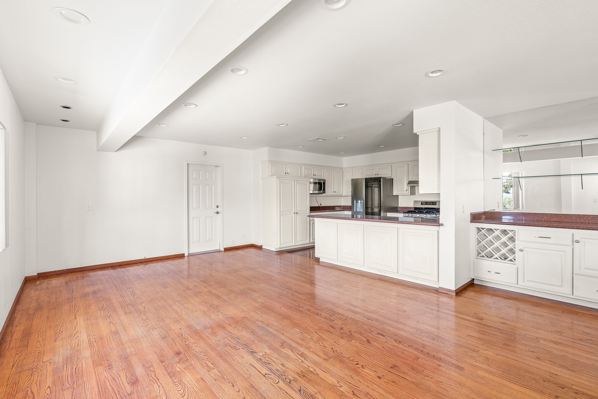 Building Photo - 3962 Oakfield Dr