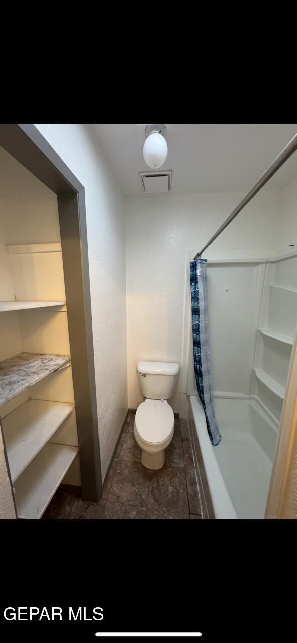 Building Photo - 1590 Hartsdale Dr