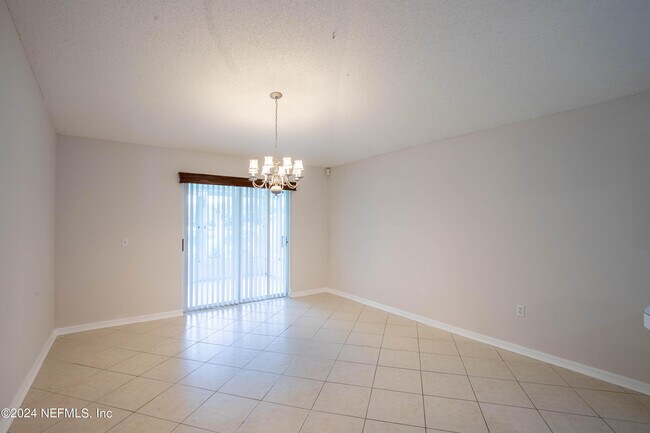 Building Photo - 3158 Ash Harbor Dr E