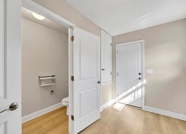 Building Photo - 3639 Ranch Dr