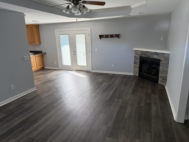 Building Photo - 216 Harlans Cir