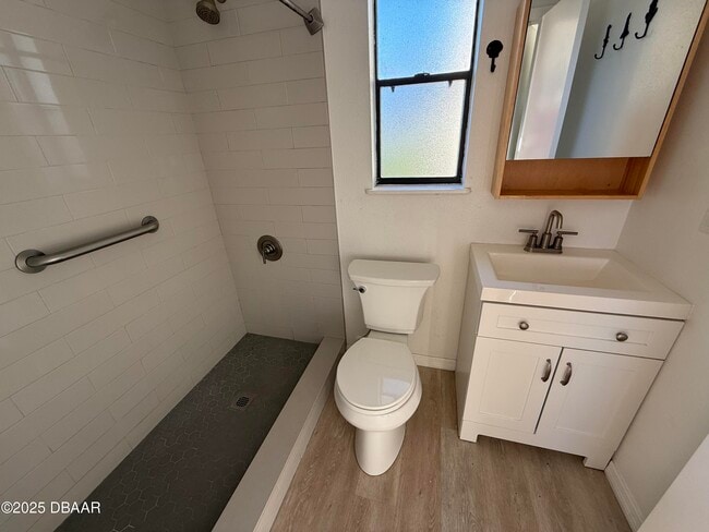 Building Photo - 11 Oriole Cir