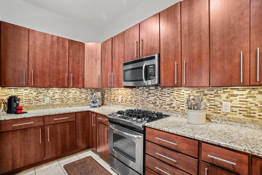 Kitchen - 1111 N Marshall St