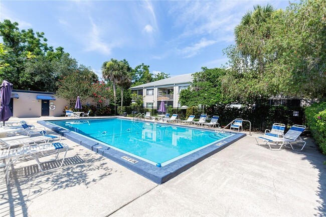 Building Photo - Fantastic Winter Park Condo