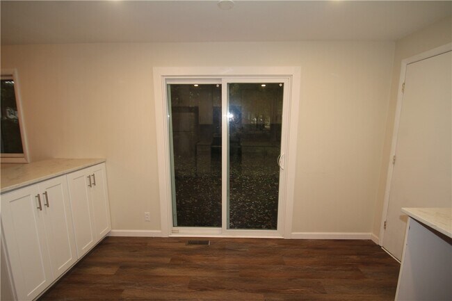Building Photo - 34 Bright Oaks Dr