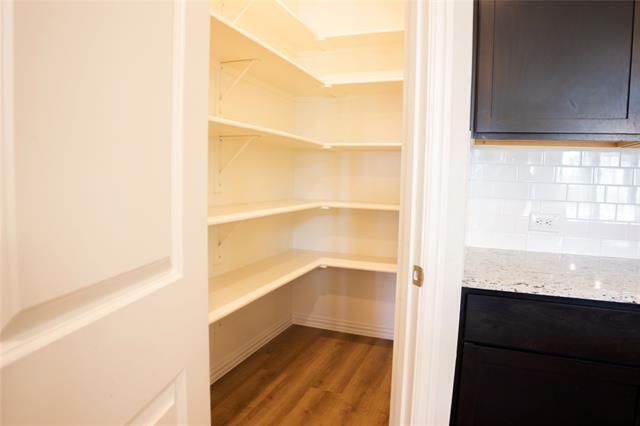 Building Photo - 1216 Rosebay Dr