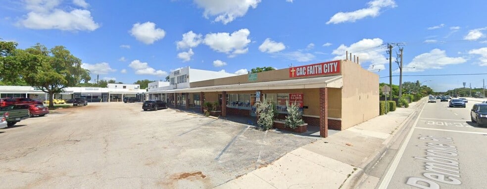 Building Photo - 7151 Pembroke Rd