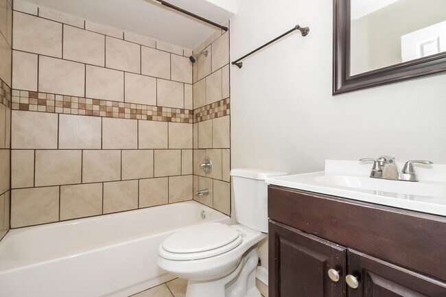 Building Photo - 5403 Clinchport Cir