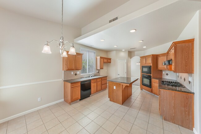 Building Photo - 1022 Prosperity Dr