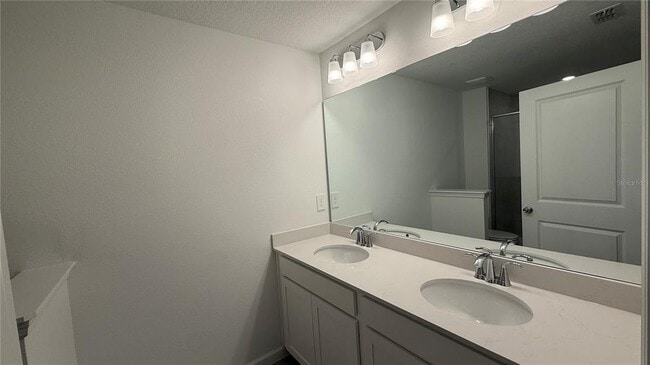 Building Photo - 3636 SE 37th Ct