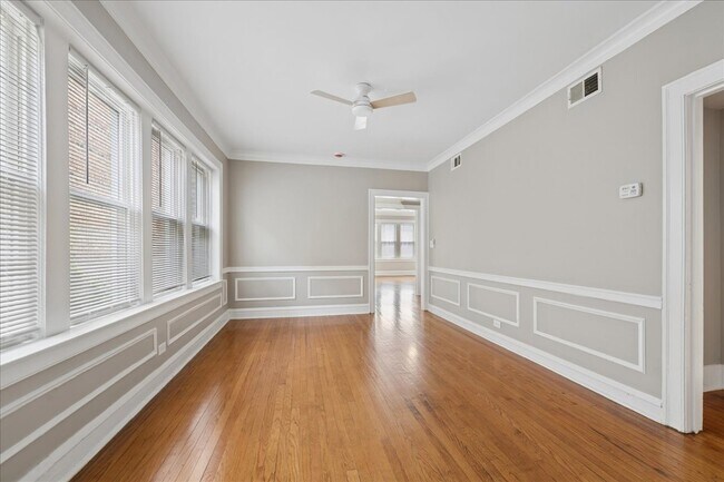 Building Photo - 7730 S Essex Ave