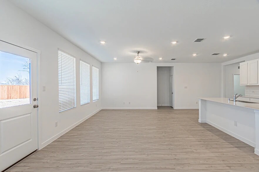 Building Photo - 1357 Rockwell Dr
