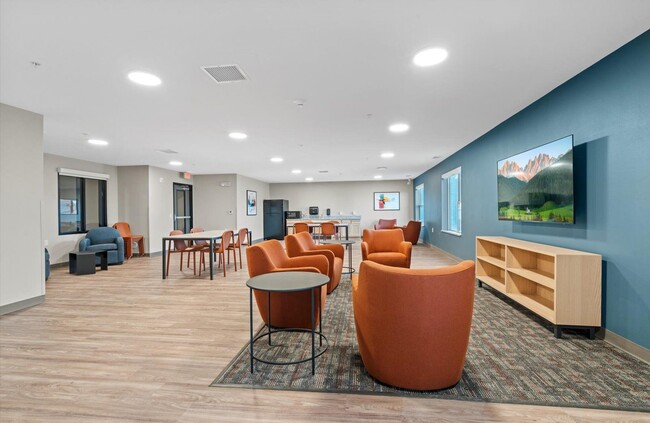 Building Photo - Emri Apartments