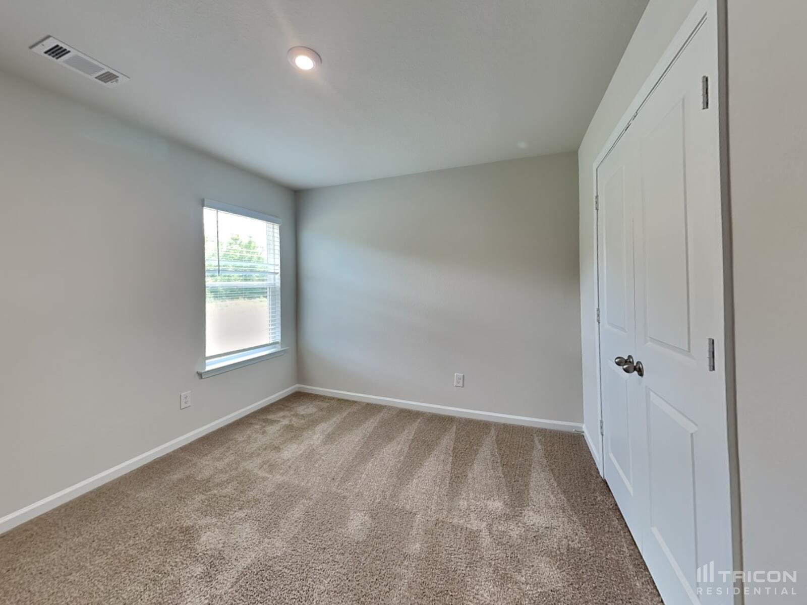 Building Photo - 1322 Deutz Dr