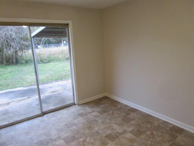 Building Photo - 616 Garrett St