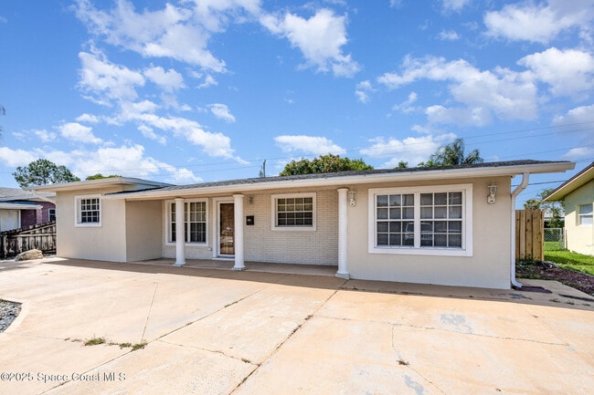 Building Photo - 2677 Sarno Rd