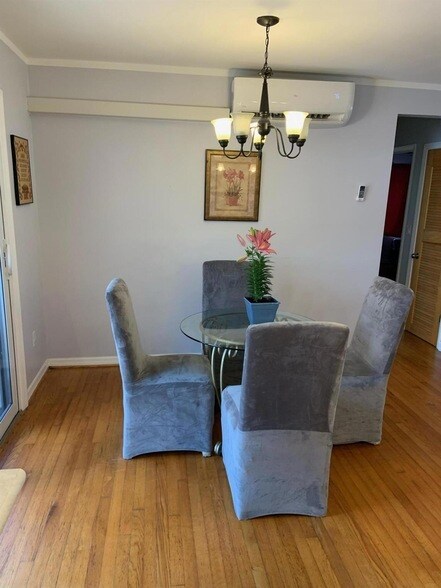 Building Photo - 235 30th St