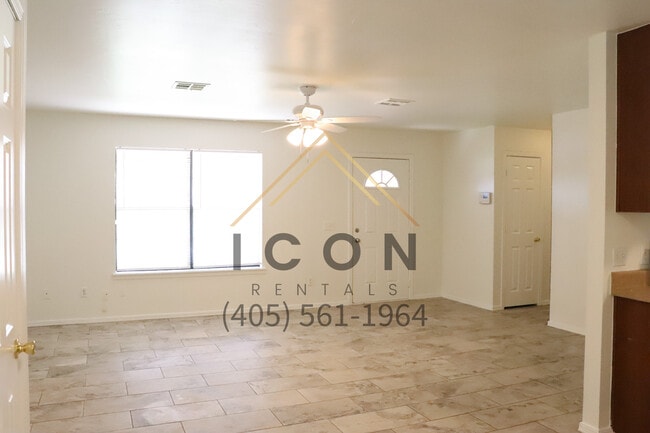 Building Photo - 2448 Stone Glen Dr