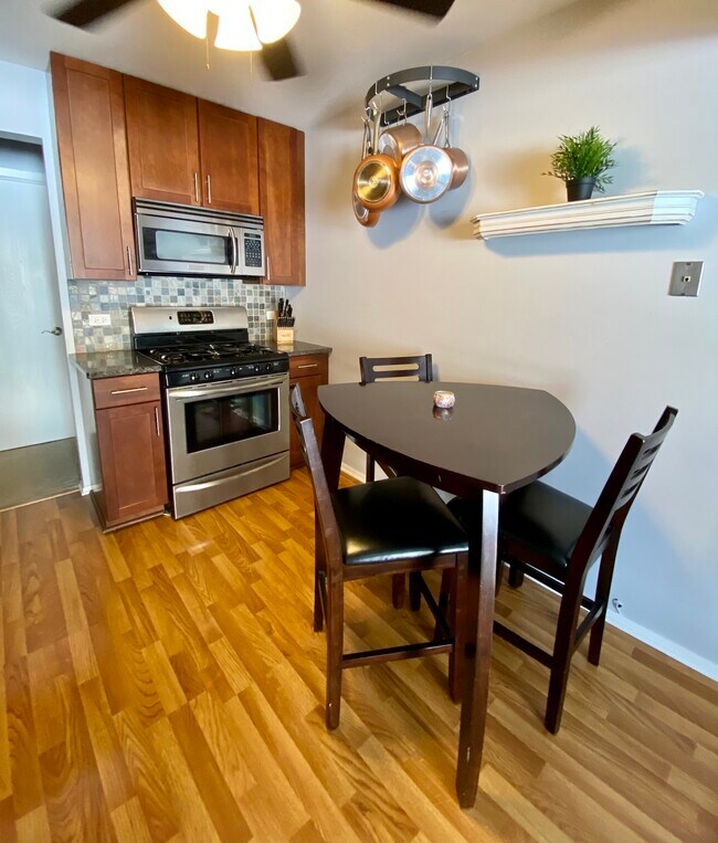 Kitchen - 2405 Mallow Ct