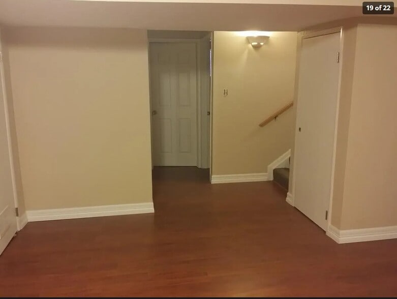 Building Photo - 9054 E Nassau Ave