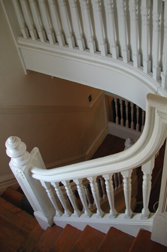 private stairway from your foyer - 940 York St