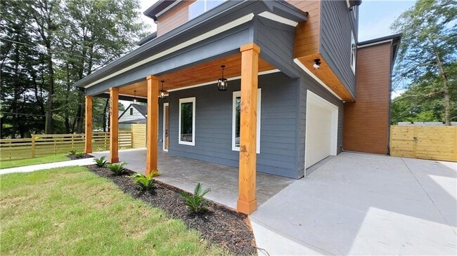 Building Photo - 1197 Avondale Ave SE