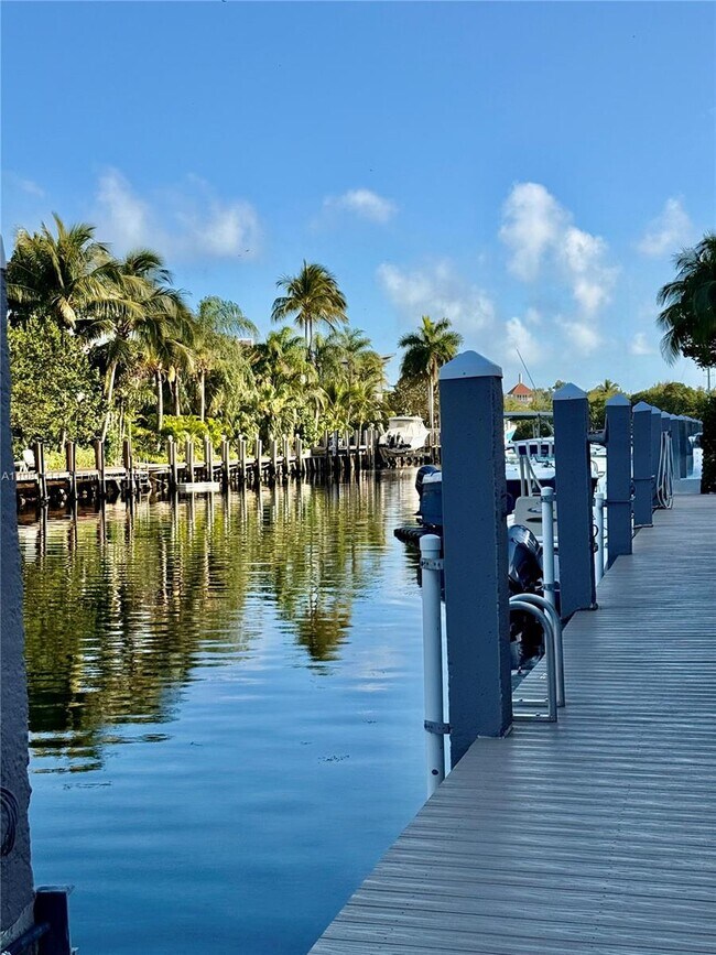 Building Photo - 6815 Edgewater Dr