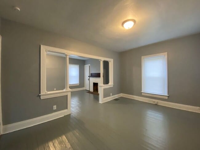 Building Photo - Two bedroom, one bathroom single home in D...