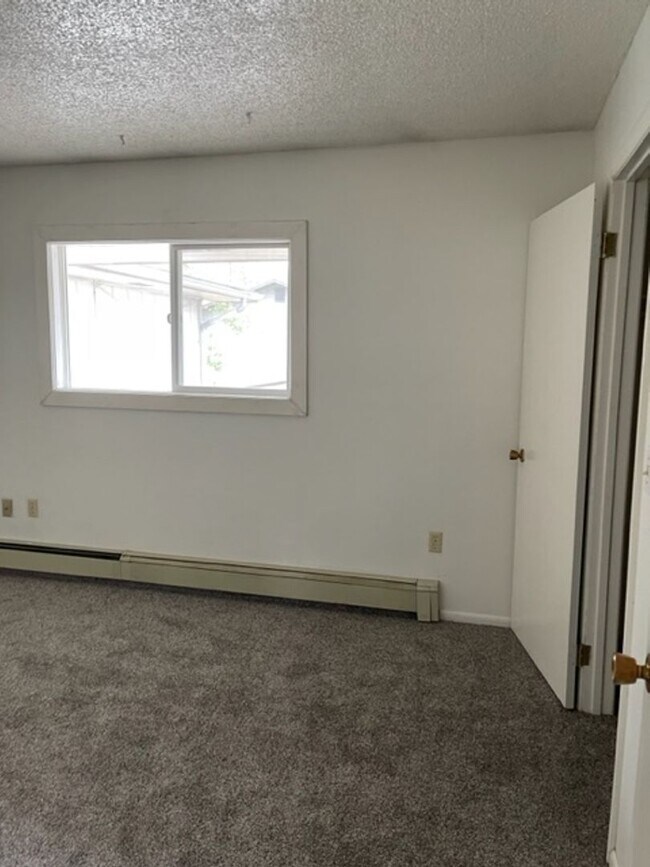 Building Photo - 2 Bedroom Apartment for Rent in Bozeman!
